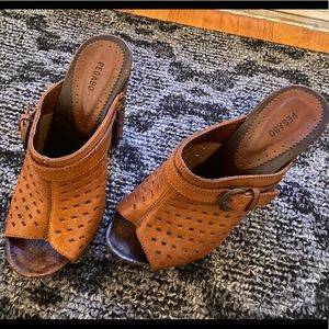 $15.00 
PEGABO Vintage Pegabo Sandals